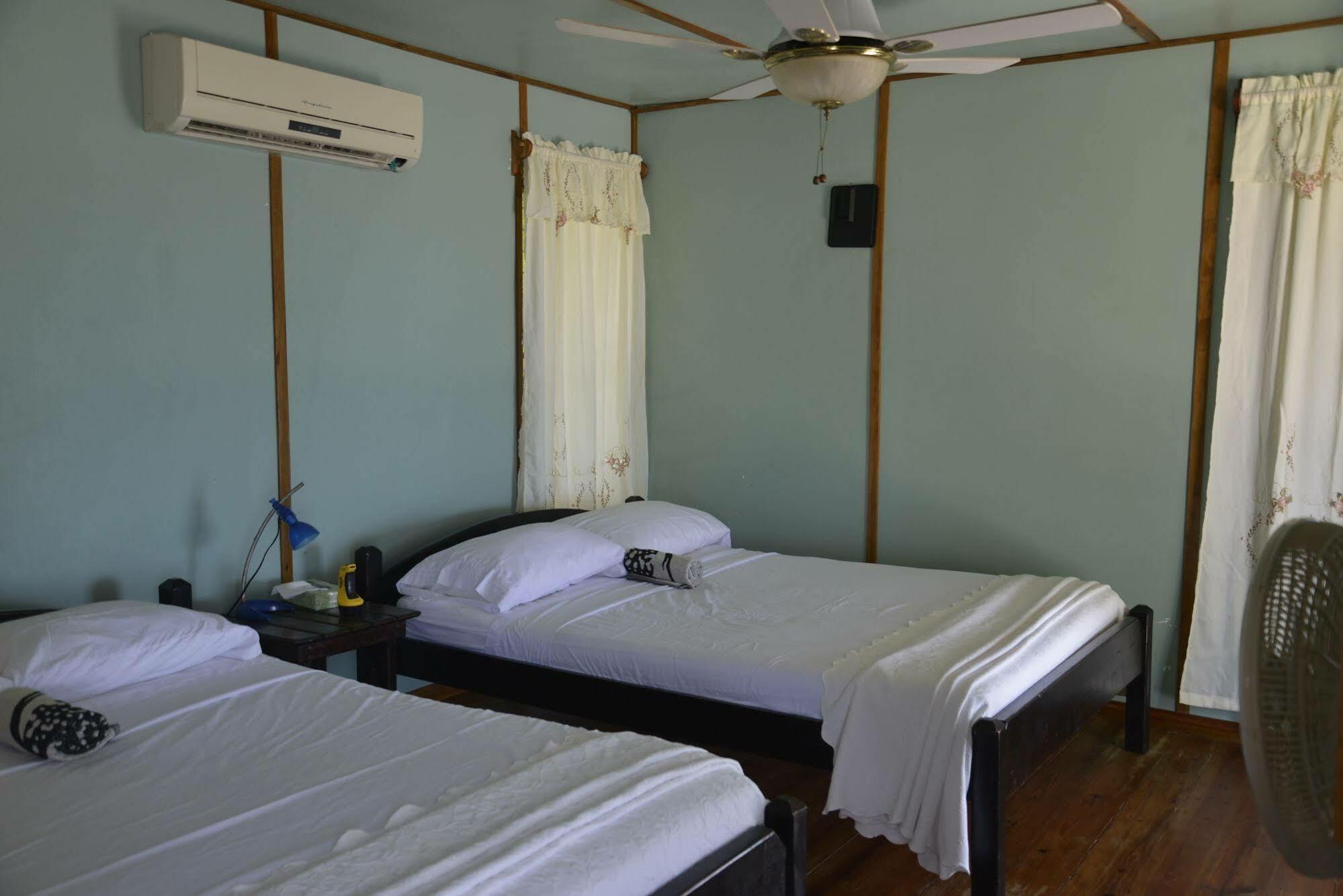 Isla Marisol Resort Buitenkant foto
