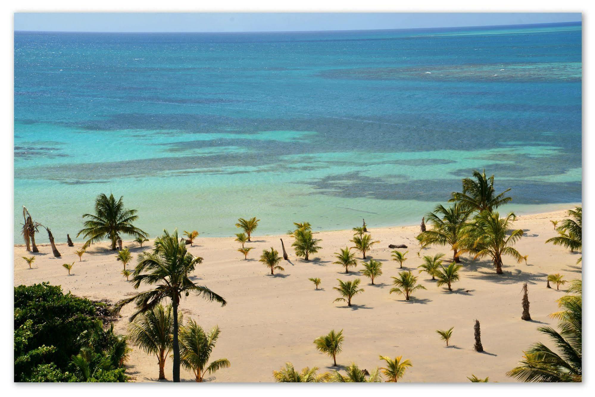 Isla Marisol Resort Buitenkant foto